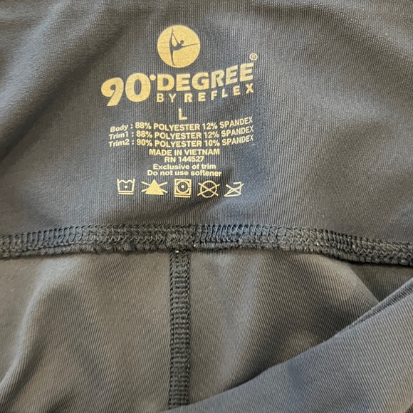 90 Degree By Reflex Navy Athletic Capris - Picture 3 of 5